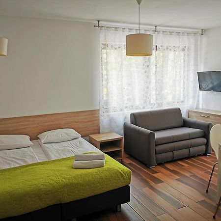 Villa Veell - Tylko 4 Minuty Od Pieknej Szerokiej Plazy Поберово Экстерьер фото
